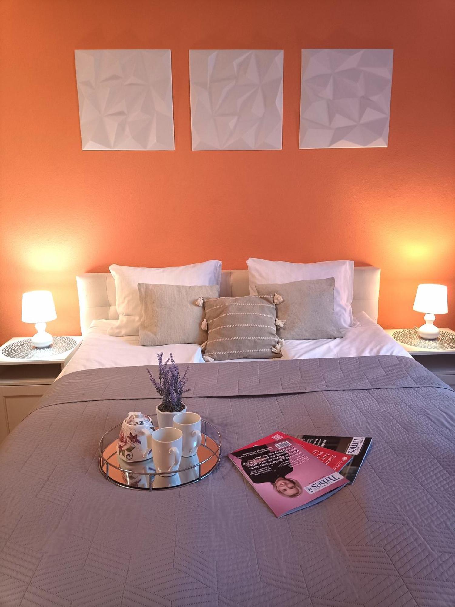 Spacious Old Town Family Peachy 2 Bedrooms Apartment, Nearby The Riga Presidential Castle Exterior photo