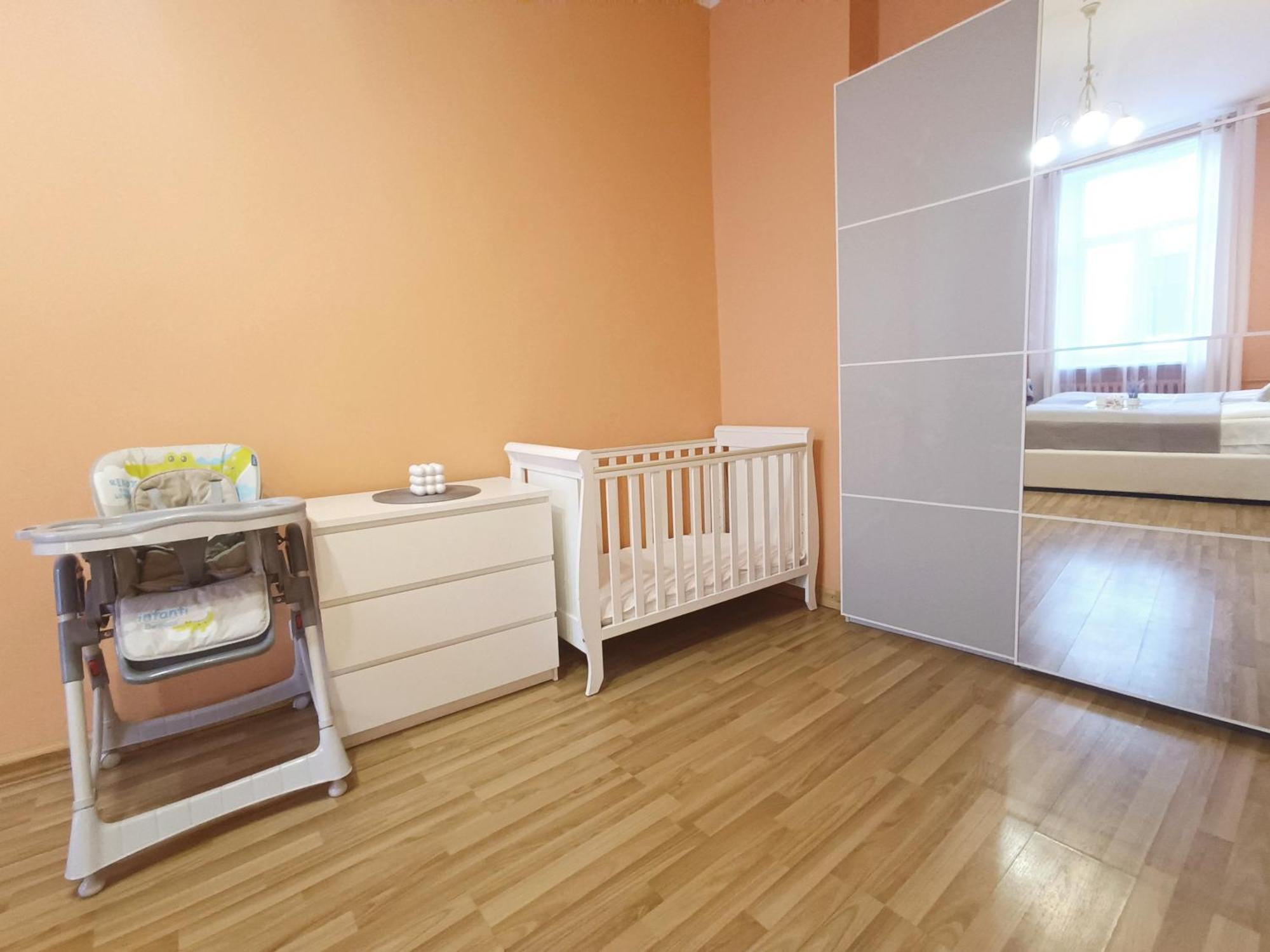 Spacious Old Town Family Peachy 2 Bedrooms Apartment, Nearby The Riga Presidential Castle Exterior photo